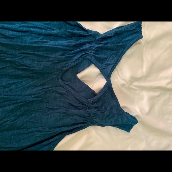 Tank - Picture 2 of 4